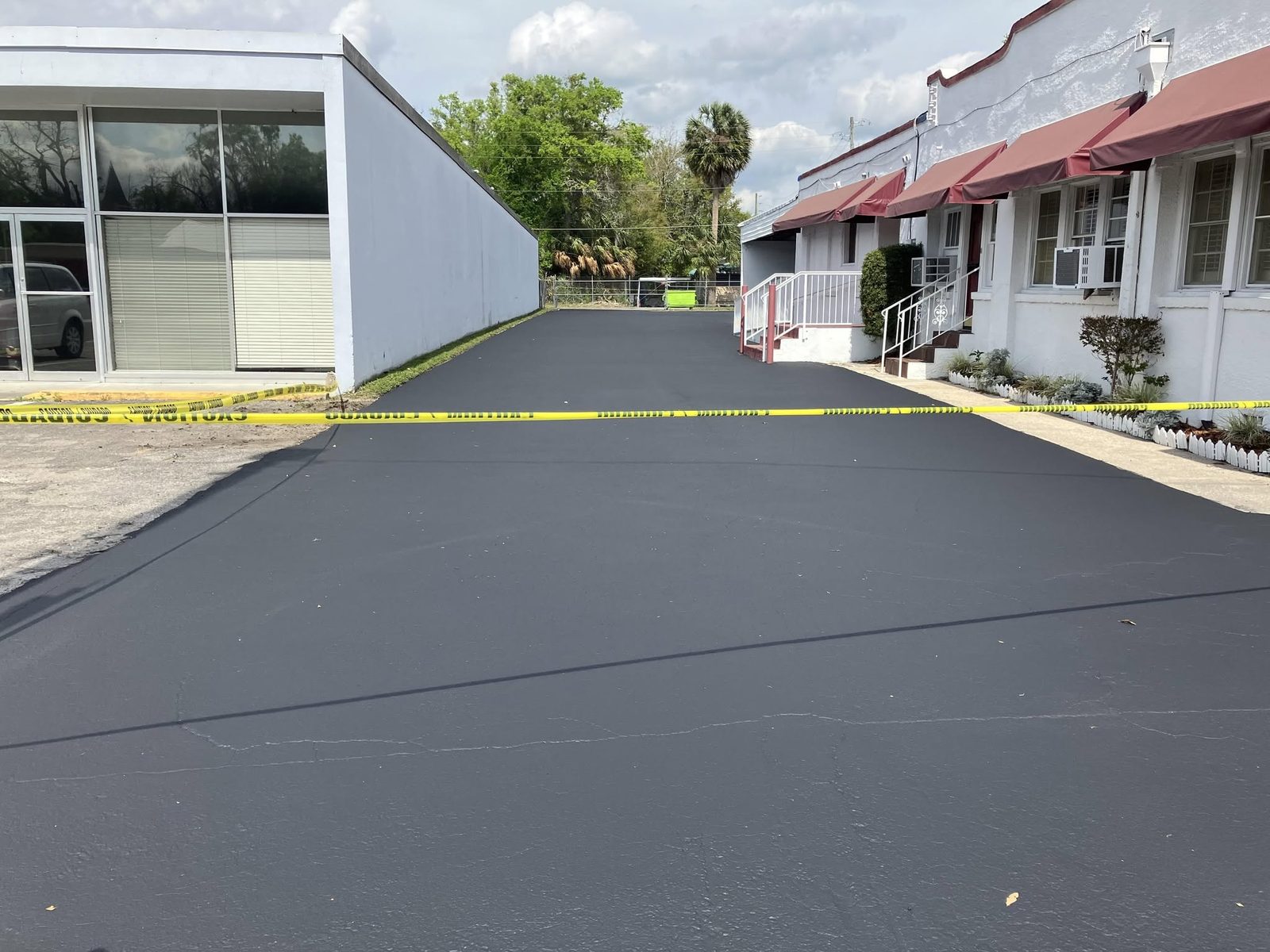 Commercial alley sealcoat, an Armour Asphalt project