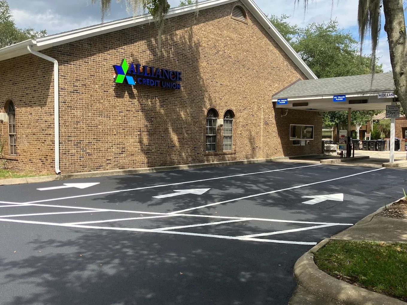 Credit union lot, an Armour Asphalt project